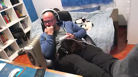 ravingr3d3 online show from February 11, 10:48 pm