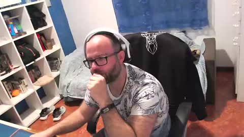 ravingr3d3 online show from February 21, 12:55 am