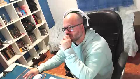 ravingr3d3 online show from March 3, 9:53 pm