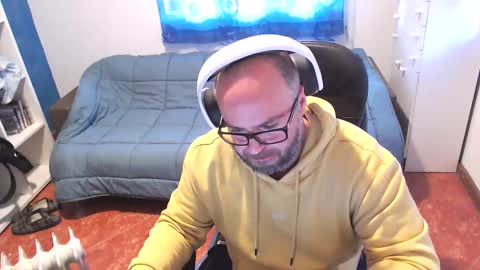 ravingr3d3 online show from March 17, 11:13 am