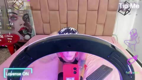 Snapshot of ravynrouge_ chatting on October 2, 5:09 pm ravynrouge_ online show from October 2, 5:09 pm
