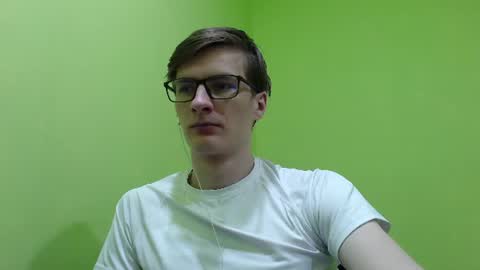 Snapshot of ray_booy chatting on June 13, 9:51 am Ray Booy online show from June 13, 9:51 am
