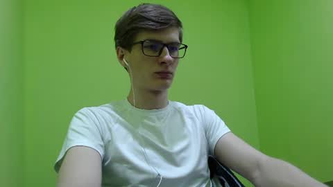 Snapshot of ray_booy chatting on June 14, 11:01 am Ray Booy online show from June 14, 11:01 am