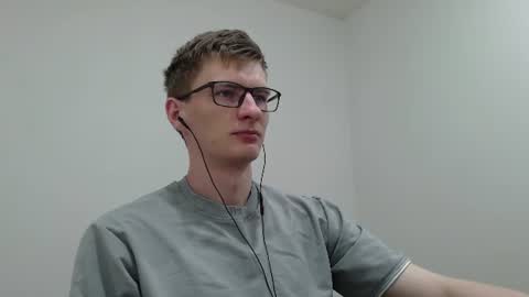 Snapshot of ray_booy chatting on July 18, 6:17 am Ray Booy online show from July 18, 6:17 am