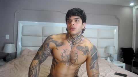 Snapshot of ray_coopers chatting on December 4, 12:19 am Ray Coopers online show from December 4, 12:19 am