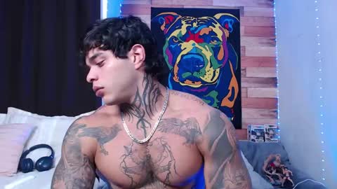 Snapshot of ray_coopers chatting on January 11, 11:35 pm Ray Coopers online show from January 11, 11:35 pm