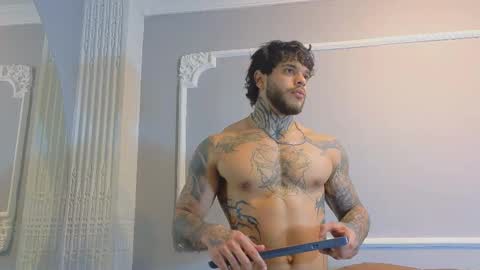 Snapshot of ray_coopers chatting on December 4, 11:13 pm Ray Coopers online show from December 4, 11:13 pm