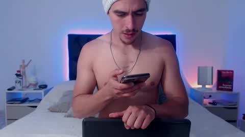 Ray online show from January 11, 1:21 am