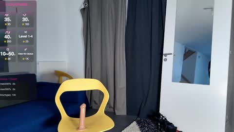 DianaQueenLover online show from December 14, 9:07 am