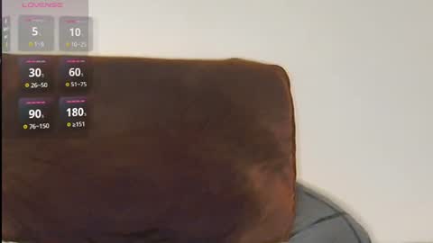 Snapshot of rayferfish1948 chatting on June 24, 12:53 am DianaQueenLover online show from June 24, 12:53 am