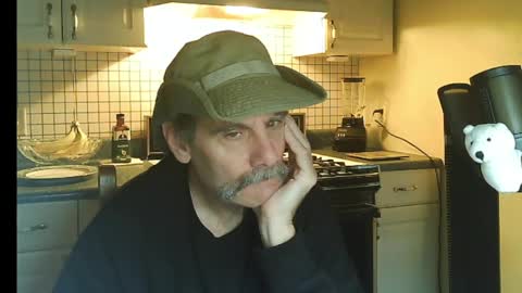 Snapshot of raylene4u2 chatting on April 22, 9:44 am Ray online show from April 22, 9:44 am