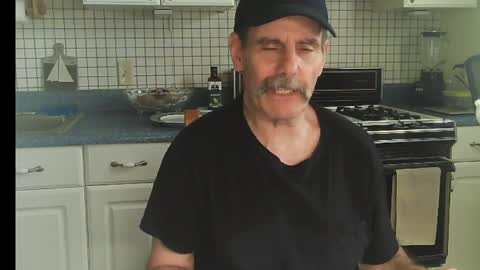 Snapshot of raylene4u2 chatting on May 6, 3:39 pm Ray online show from May 6, 3:39 pm