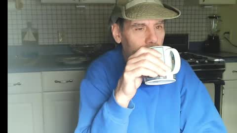 Snapshot of raylene4u2 chatting on May 13, 8:23 am Ray online show from May 13, 8:23 am
