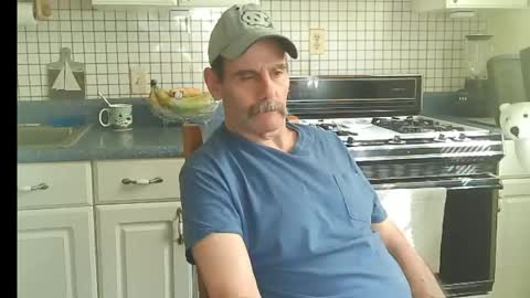 Snapshot of raylene4u2 chatting on May 16, 7:34 pm Ray online show from May 16, 7:34 pm