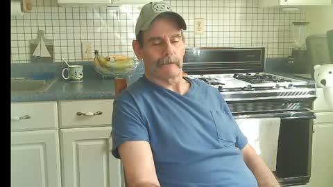Snapshot of raylene4u2 chatting on May 16, 7:56 pm Ray online show from May 16, 7:56 pm