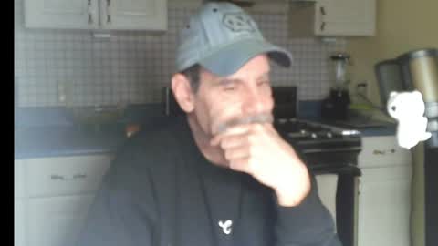 Snapshot of raylene4u2 chatting on May 24, 8:08 am Ray online show from May 24, 8:08 am