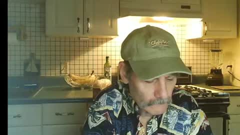 Snapshot of raylene4u2 chatting on July 16, 8:31 am Ray online show from July 16, 8:31 am