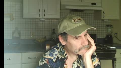 Snapshot of raylene4u2 chatting on July 20, 5:55 am Ray online show from July 20, 5:55 am