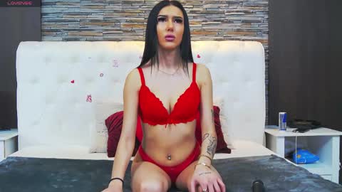 raynatess online show from April 16, 2:07 pm