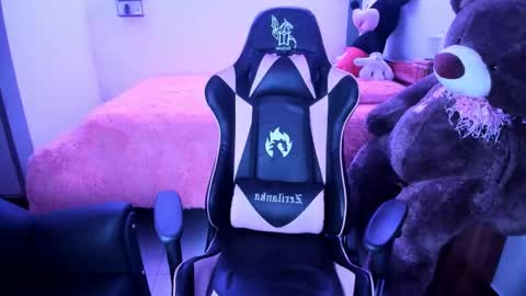 Danna online show from March 29, 5:46 pm