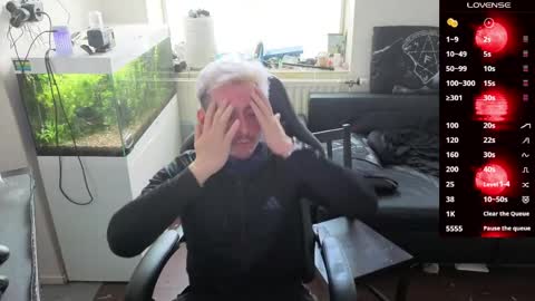 Rayzel online show from April 5, 10:56 am