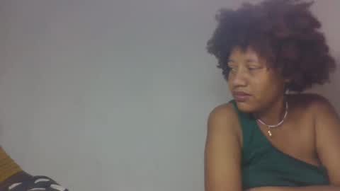 Snapshot of razanastine chatting on November 7, 7:14 pm razanastine online show from November 7, 7:14 pm