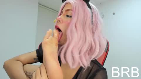 Snapshot of rea_winry chatting on January 17, 4:39 am Rea online show from January 17, 4:39 am