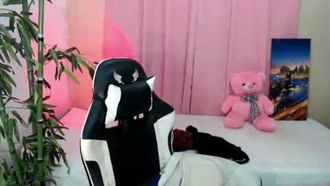 Snapshot of ready2care4youbabe chatting on January 25, 6:13 pm Beth online show from January 25, 6:13 pm