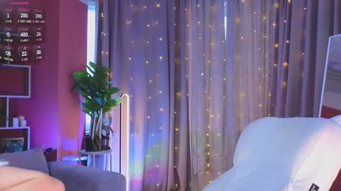 Snapshot of realcrystal chatting on February 8, 5:11 am Grace online show from February 8, 5:11 am