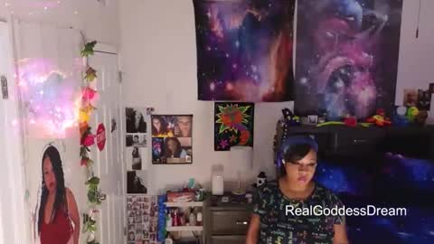 realgoddessdream online show from January 19, 1:53 am