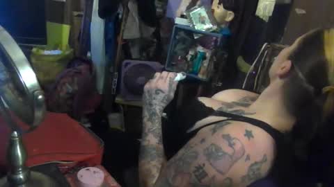 Snapshot of reallyredrum69th chatting on June 8, 5:46 pm reallyredrum69th online show from June 8, 5:46 pm