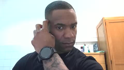 Rey online show from April 11, 5:28 pm