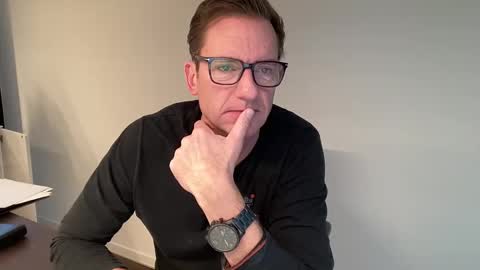 realstuff_ online show from December 5, 2:44 pm