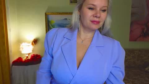 Im a little sick. Ill be back soon. online show from December 16, 1:27 pm