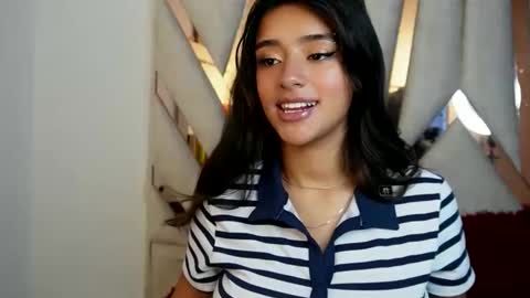 Snapshot of rebeca_cortez55 chatting on May 20, 1:17 pm Rebecca online show from May 20, 1:17 pm