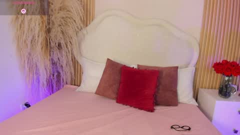 rebeca_taylor_ online show from March 31, 3:30 am