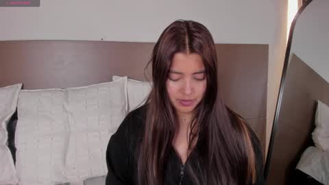 Snapshot of rebeca_williams_ chatting on June 3, 10:40 am Rebeca Williams online show from June 3, 10:40 am