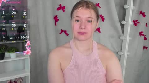 Snapshot of rebecca_____ chatting on February 20, 6:46 pm rebecca_____ online show from February 20, 6:46 pm