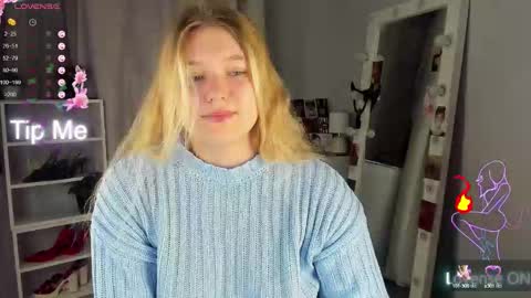 Snapshot of rebecca_____ chatting on September 12, 1:49 am rebecca_____ online show from September 12, 1:49 am