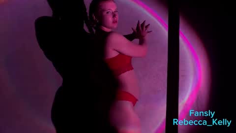 Snapshot of rebecca_____ chatting on October 6, 1:47 am rebecca_____ online show from October 6, 1:47 am