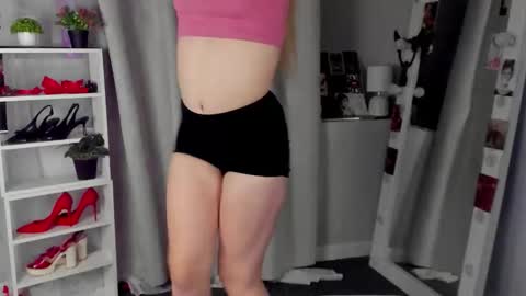 Snapshot of rebecca_____ chatting on October 7, 1:47 am rebecca_____ online show from October 7, 1:47 am