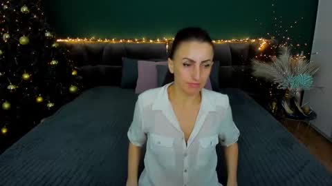Snapshot of rebecca_diamonds chatting on January 5, 12:53 pm rebecca_diamonds online show from January 5, 12:53 pm