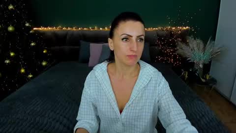 Snapshot of rebecca_diamonds chatting on January 8, 3:07 pm rebecca_diamonds online show from January 8, 3:07 pm