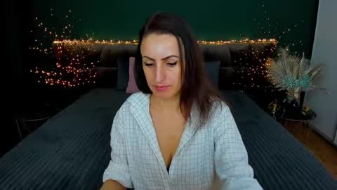 Snapshot of rebecca_diamonds chatting on January 23, 11:26 am rebecca_diamonds online show from January 23, 11:26 am