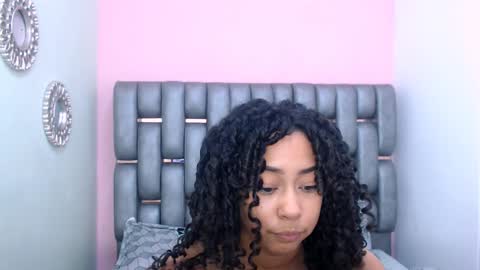 Snapshot of rebecca_mils chatting on February 2, 5:48 pm R E B E C A online show from February 2, 5:48 pm