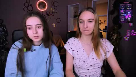 rebecca_smile_ online show from December 15, 1:15 pm