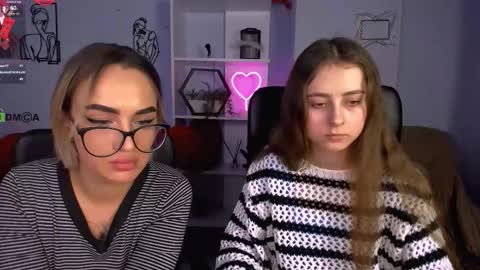 rebecca_smile_ online show from January 15, 1:37 pm