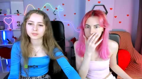 rebecca_smile_ online show from April 6, 12:17 pm