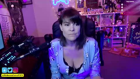 Snapshot of rebeccalovexxx chatting on February 12, 8:50 pm Rebecca Love online show from February 12, 8:50 pm