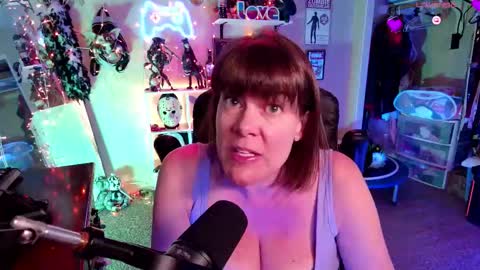 Rebecca Love online show from February 11, 10:59 pm